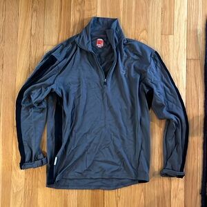 Icebreaker New Zealand 100% merino Wool Gray Mens Quarter Size Large